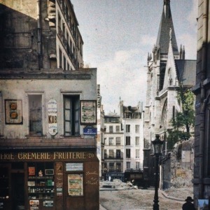 Stéphane Passet, Les rues des Prêtres-Saint-Séverin et de la Parcheminerie vers la rue Boutebrie, Paris, Ve arrondissement, 9 juillet 1914